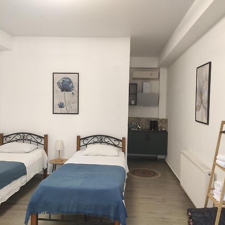 Family Нotel Banuri Kutaiszi Kültér fotó