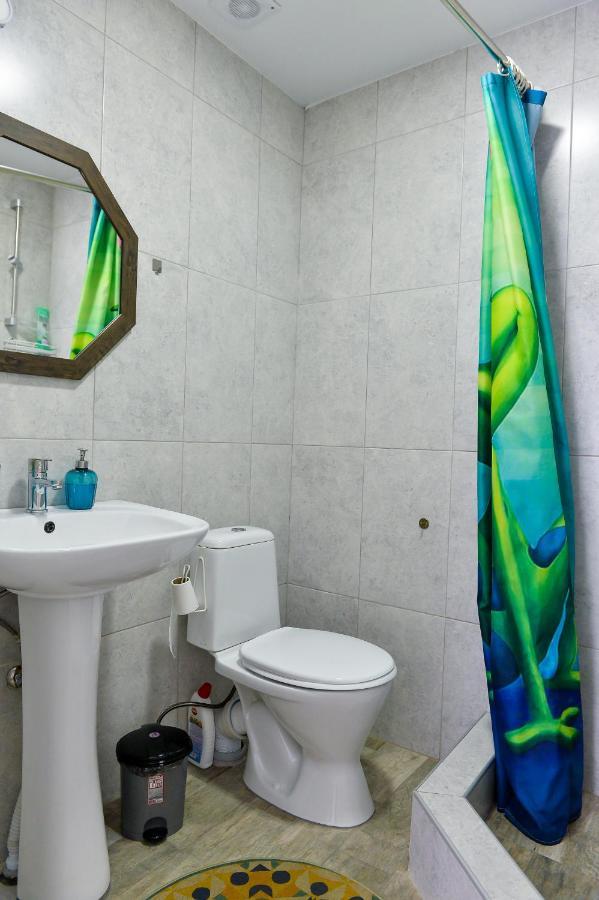 Family Нotel Banuri Kutaiszi Kültér fotó