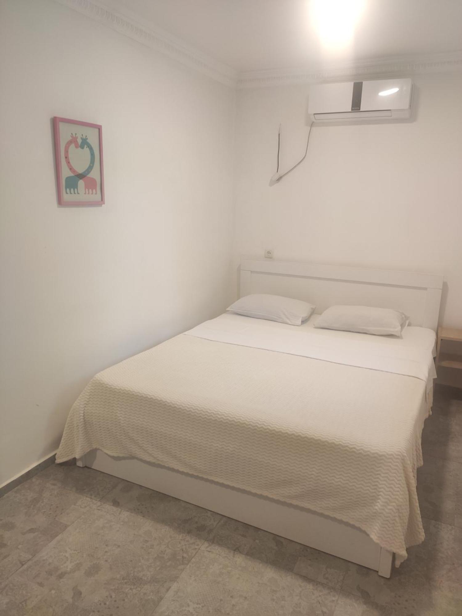Family Нotel Banuri Kutaiszi Kültér fotó
