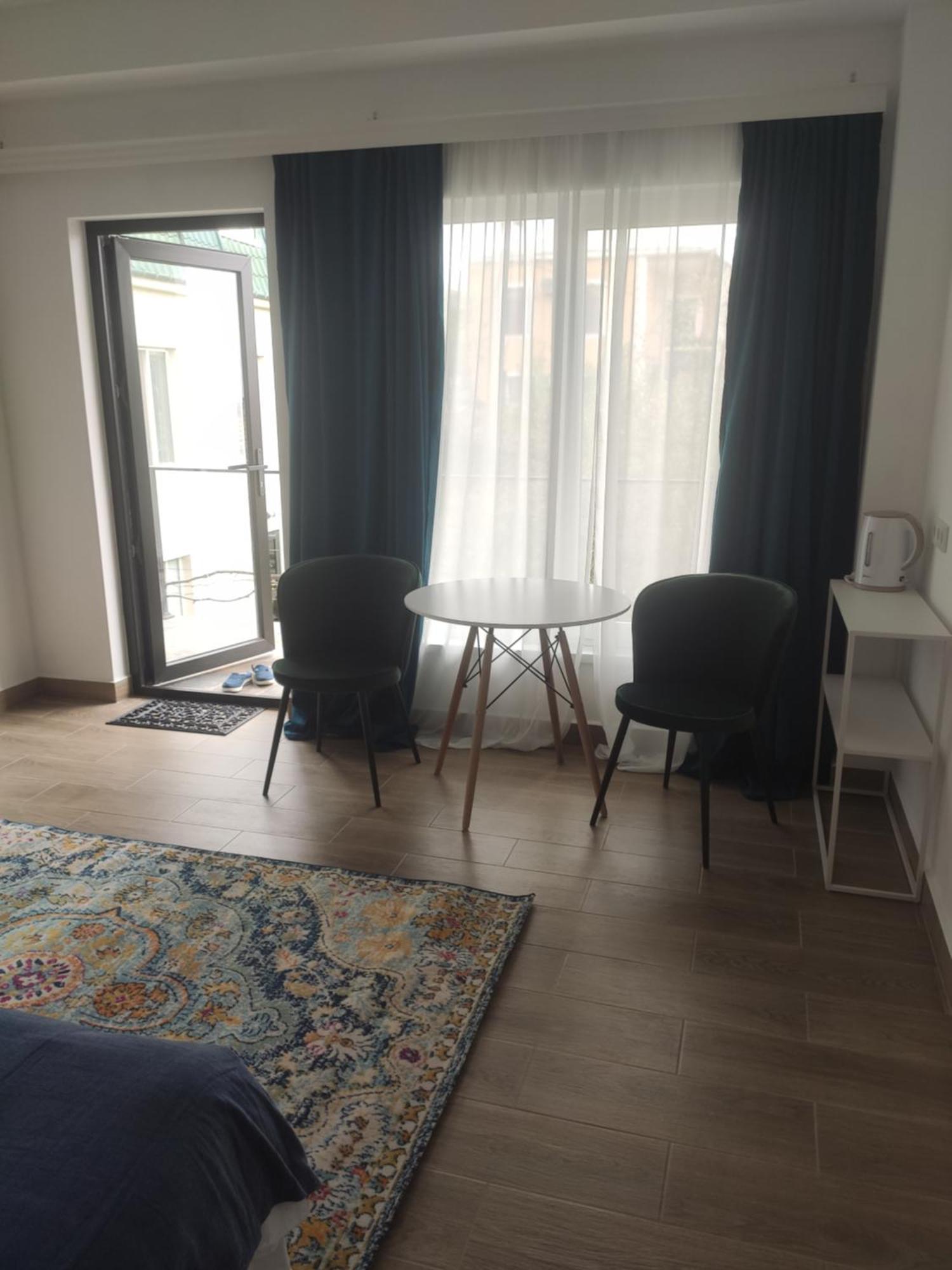 Family Нotel Banuri Kutaiszi Kültér fotó
