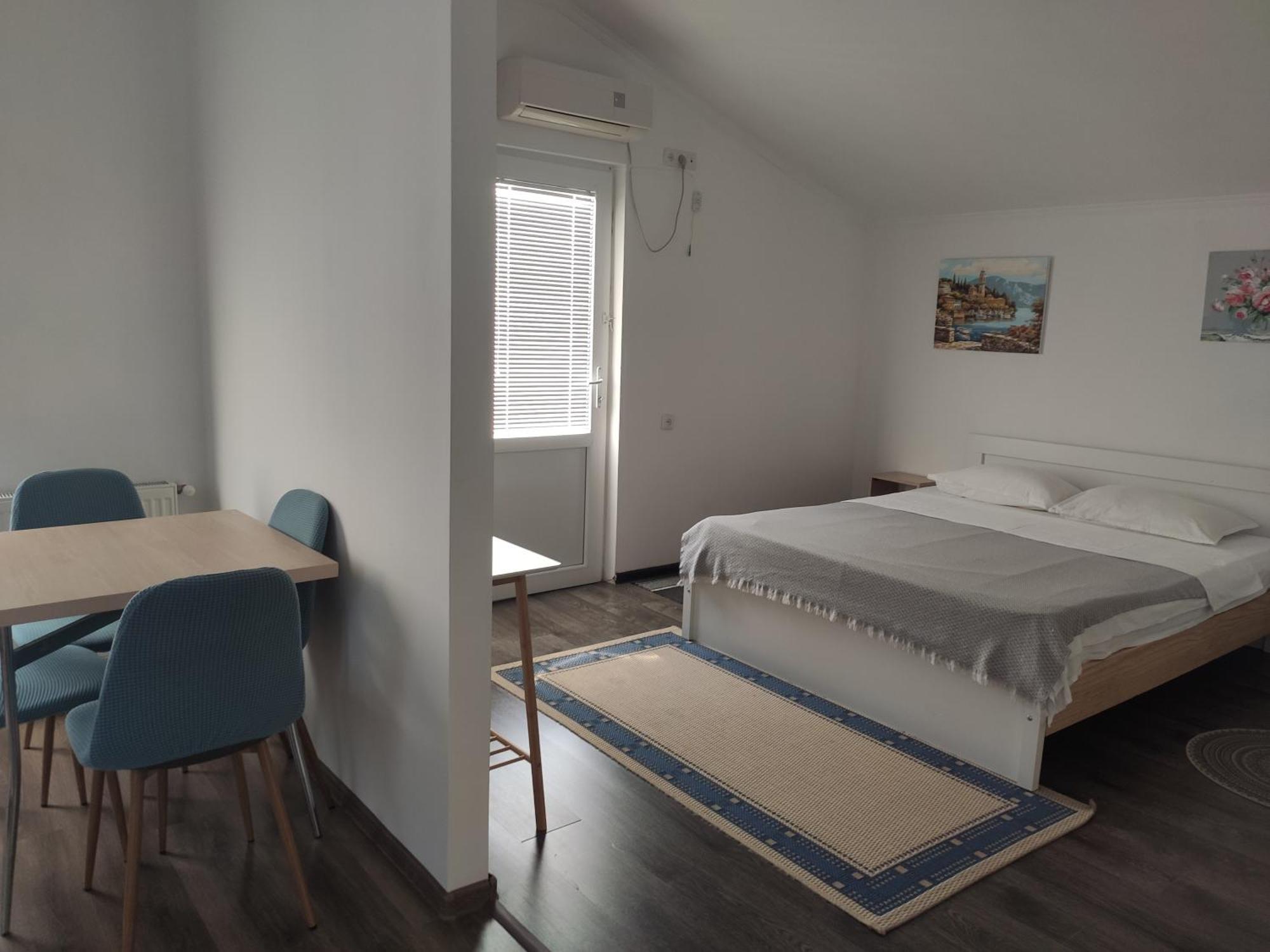 Family Нotel Banuri Kutaiszi Kültér fotó