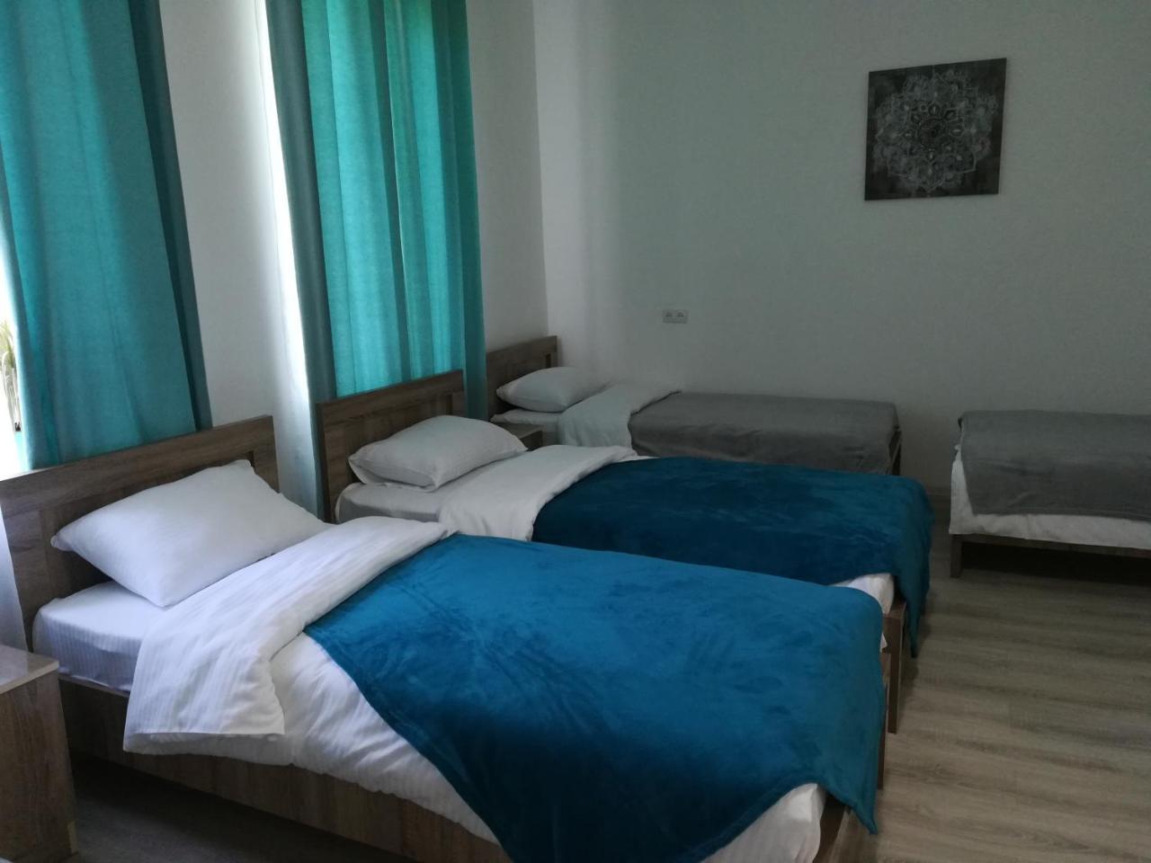 Family Нotel Banuri Kutaiszi Kültér fotó